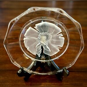 Vintage Emanuel Ungaro for Sasaki Millefleurs, Medium 8” frosted flower design